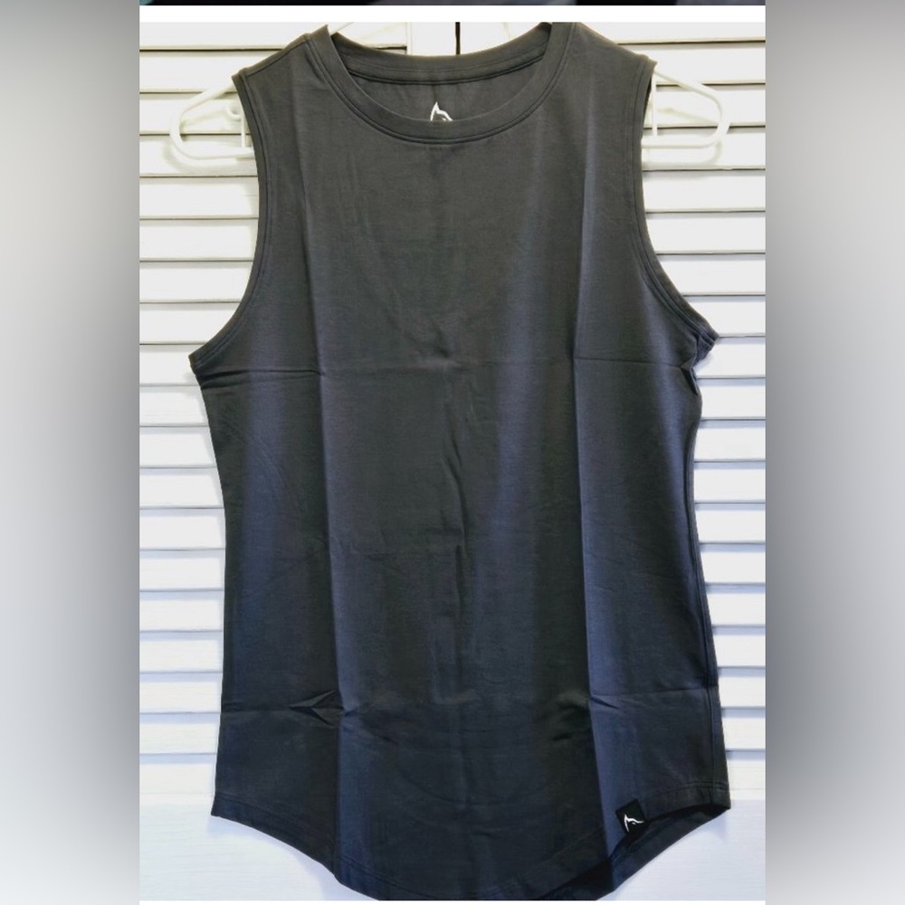 NWT RokWolf Escape Tank - Picture 3 of 5